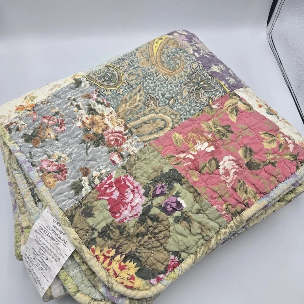 CottageCore VTG Floral Quilt Patchwork 50x60 Pastel Paisley Reversible Grandma